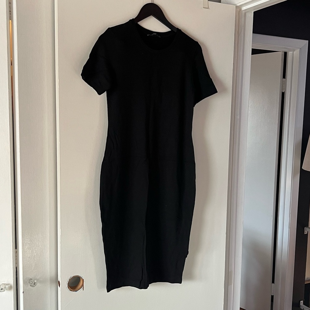 ZARA Black Knit Sheath Dress. Women’s large.